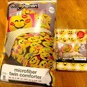 Emojination twin size comforter and sheet Set